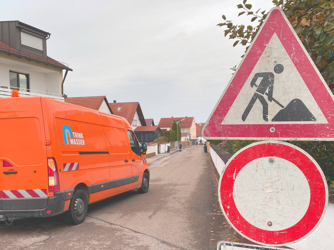 Wasserwerk Transporter Baustellenschild