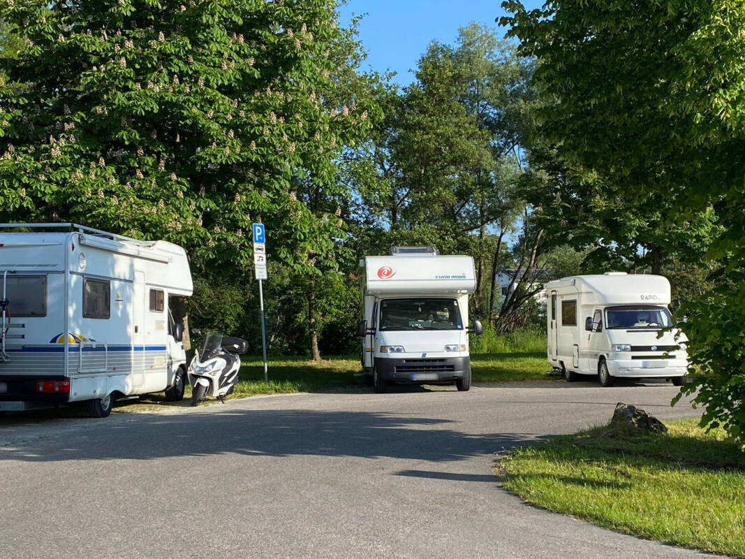 Wohnmobilstellplatz "Am Braunweiher" Manching